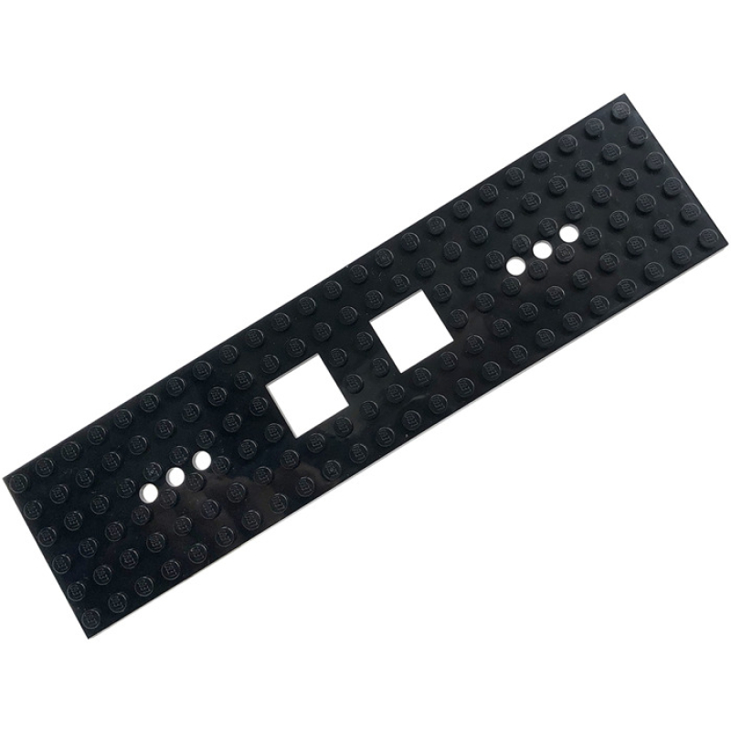 Trein Basis 6x24 met 2 uitgesneden vierkanten en 3 gaten aan elk eind Black